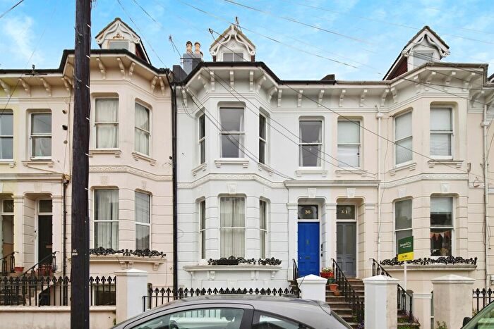 2 Bedroom Apartment For Sale In Stanford Road, Brighton, BN1