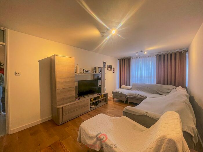 2 Bedroom Flat To Rent In Pembroke Street, London, Islington, N1