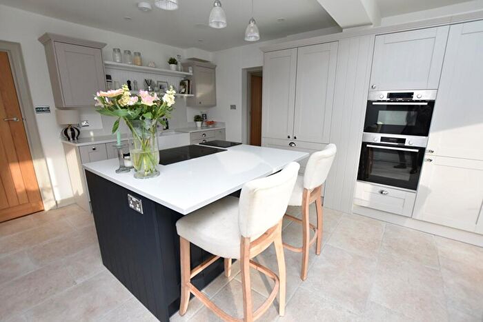 4 Bedroom Detached House For Sale In Southfield Road, Nailsea, Nailsea, BS48