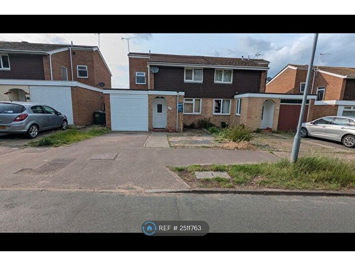 3 Bedroom Semi-Detached House To Rent In St. Johns Way, Thetford, IP24