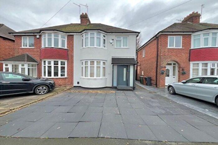 3 Bedroom Property To Rent In Somerset Road, Willenhall, WV13
