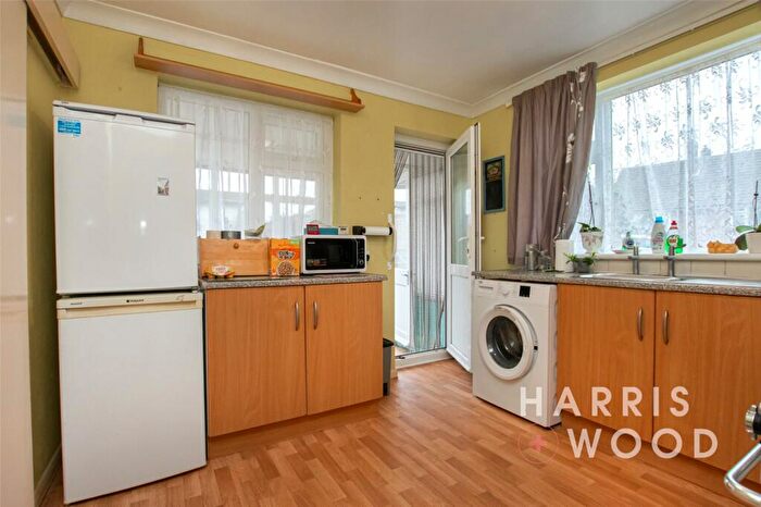 2 Bedroom Bungalow For Sale In Cottage Drive, Colchester, Essex, CO2