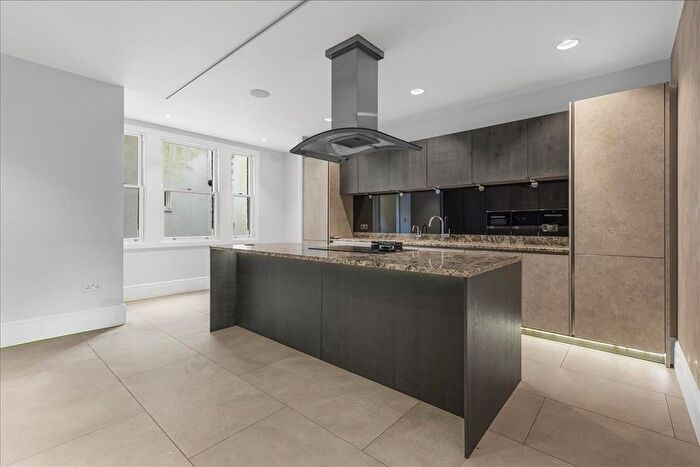 4 Bedroom Flat To Rent In Randolph Avenue, London, W9