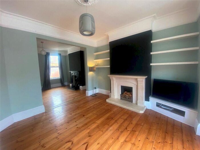 5 Bedroom Semi-Detached House To Rent In Ravenscroft Road, Beckenham, BR3