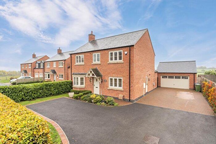 4 Bedroom Detached House For Sale In Medbourne Road, Hallaton, LE16