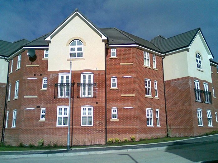 2 Bedroom Flat For Sale In The Links, Hyde, SK14