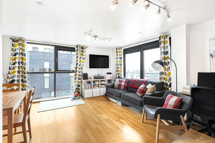 2 Bedroom Apartment To Rent In Millharbour, London, E14