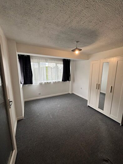 1 Bedroom Studio To Rent In Mimosa Court, Avenue Rd, N15