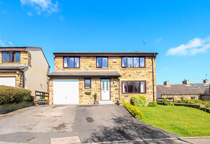 4 Bedroom Detached House For Sale In , Bullfields Close, Thornhill, Dewsbury, Kirklees, WF12