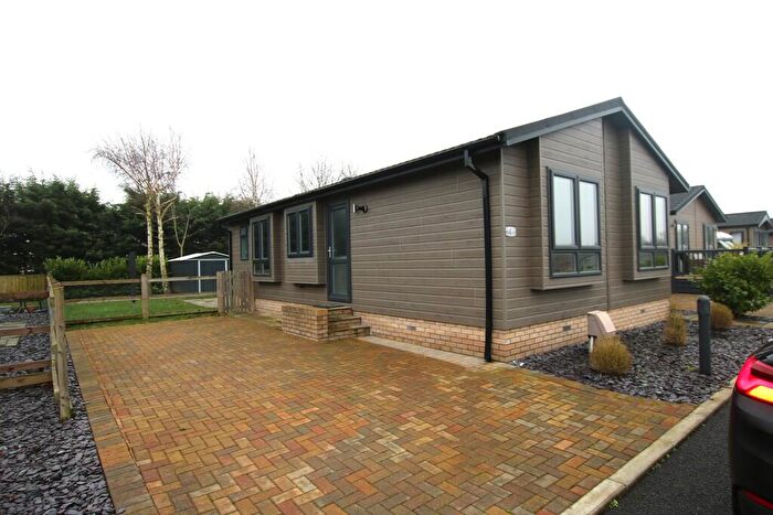 2 Bedroom Detached Bungalow For Sale In Bucklesham Park Holiday Village, IP10