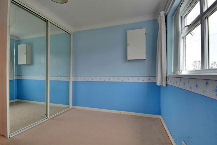 2 Bedroom Detached Bungalow For Sale In Crake Wells, Walkington, Beverley, HU17