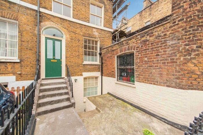 3 Bedroom Detached House To Rent In Keystone Crescent, London, N1