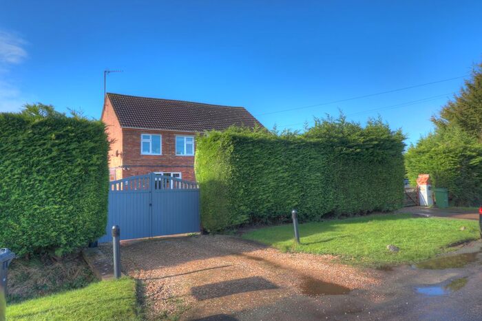 3 Bedroom Semi-Detached House For Sale In Bullock Road, Terrington St. Clement, King's Lynn, PE34