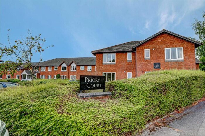 2 Bedroom Flat For Sale In Shelly Crescent, Shirley, B90