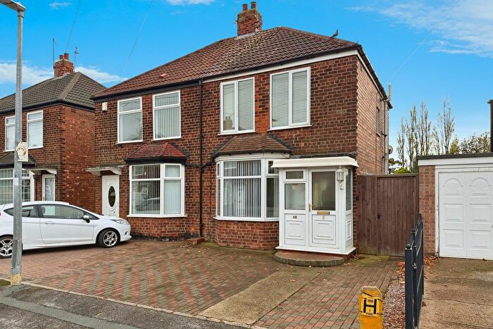 2 Bedroom Semi-Detached House For Sale In Jill Grove, Hessle, HU13