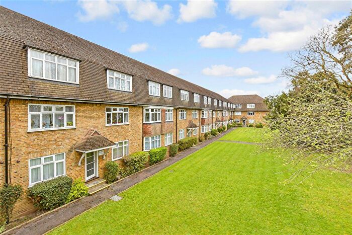2 Bedroom Flat For Sale In Sutton Common Road, Sutton, Surrey, SM1