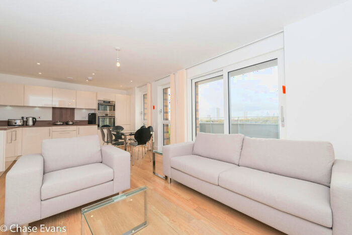 3 Bedroom Apartment To Rent In Ivy Point, St Andrews, Bow, E3
