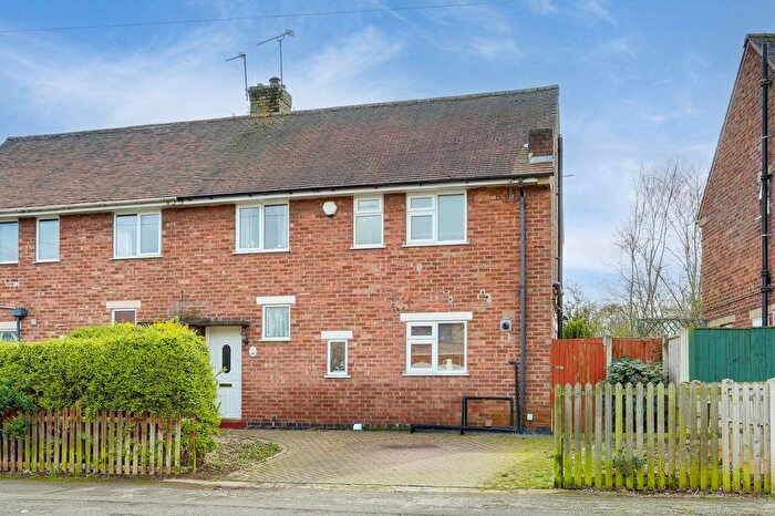 3 Bedroom Semi Detached House For Sale In Edgewood Drive, Hucknall, NG15