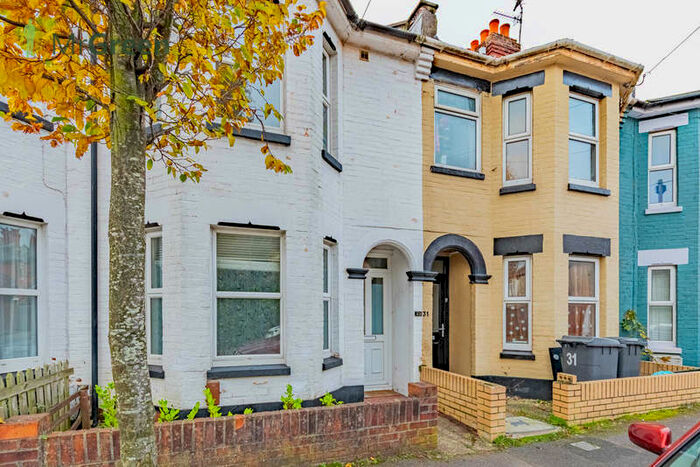 2 Bedroom Terraced House To Rent In Grantham Road, Bournemouth, BH1
