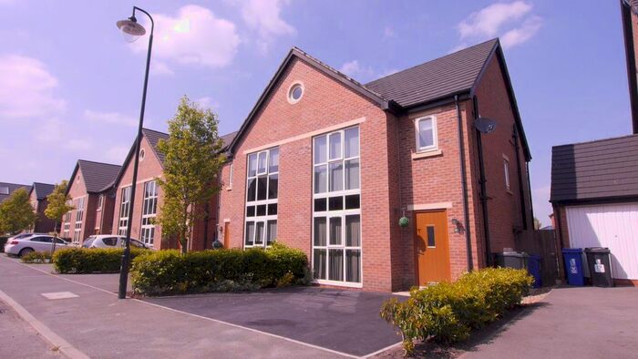 4 Bedroom Semi-Detached House To Rent In Sandcross Close, Orrell, Wigan WN5