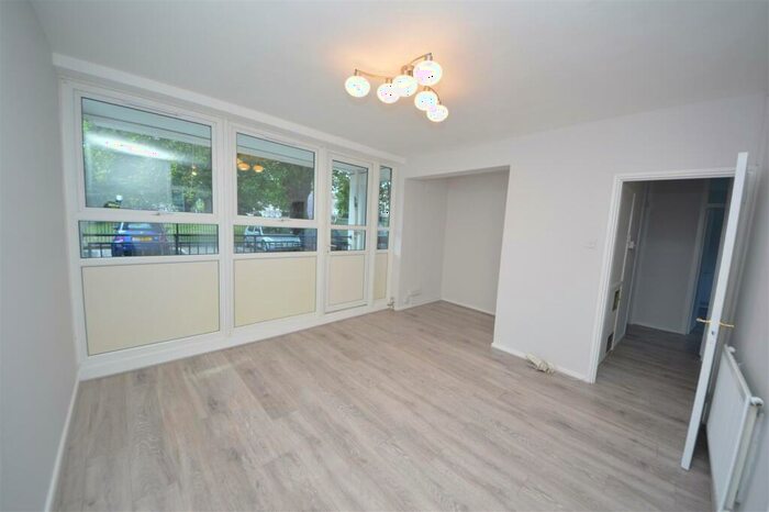 2 Bedroom Flat To Rent In Englefield, Clarence Gardens, London, NW1