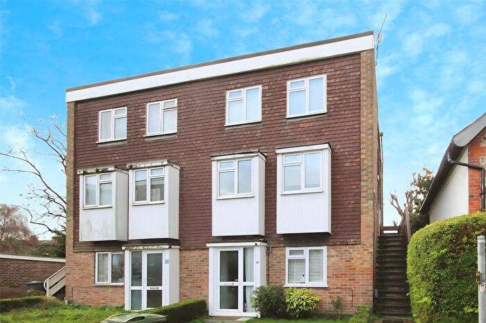 2 Bedroom Maisonette To Rent In Drummond Road, Guildford, Surrey, GU1