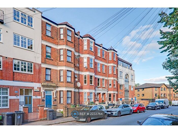 1 Bedroom Flat To Rent In Brighton Terrace, London, SW9