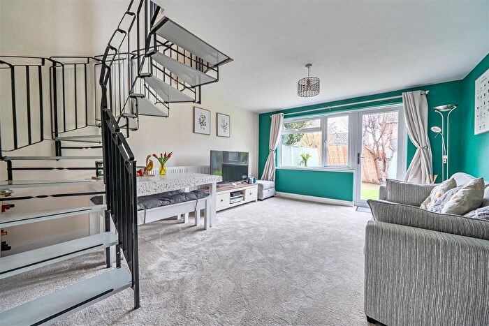 2 Bedroom Property For Sale In Grebe Close, Fareham, PO16