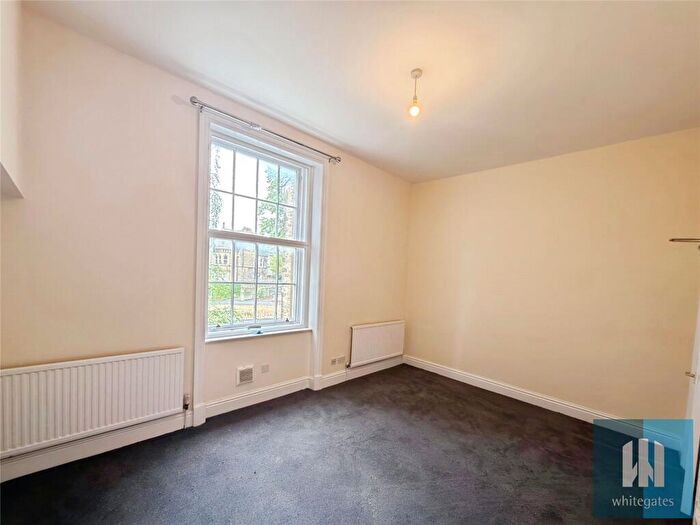 2 Bedroom Apartment To Rent In Belgrave Terrace, Off New North Road, Huddersfield, HD1