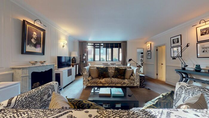 2 Bedroom Flat To Rent In Cadogan Square, London, SW1X