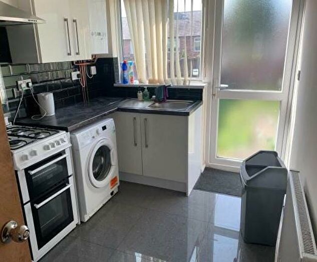 4 Bedroom End Of Terrace House To Rent In *£pppw Excl Bills* Rolleston Drive, Lenton, NG7
