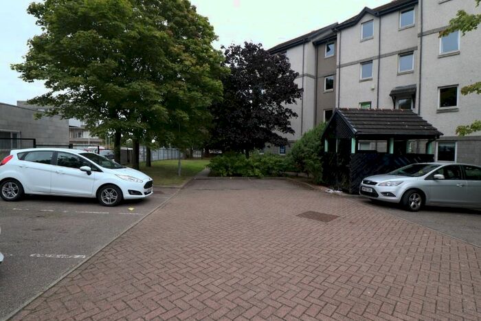 2 Bedroom Flat To Rent In Picktillum Place, Aberdeen, AB25