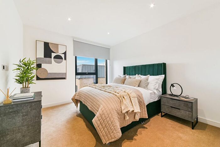 1 Bedroom Flat To Rent In Watteau Square, Croydon, CR0