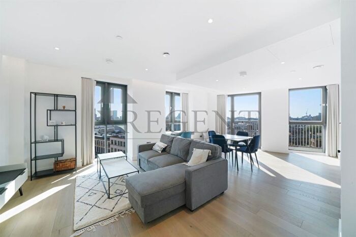 1 Bedroom Flat To Rent In Manuscript Court, Paragon Square, WC1X