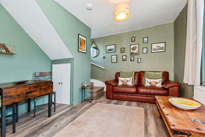 2 Bedroom End Terrace House For Sale In Catherine Street, Swansea, SA1