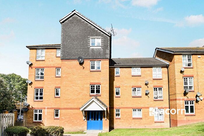 2 Bedroom Flat To Rent In Greenhaven Drive London, SE28