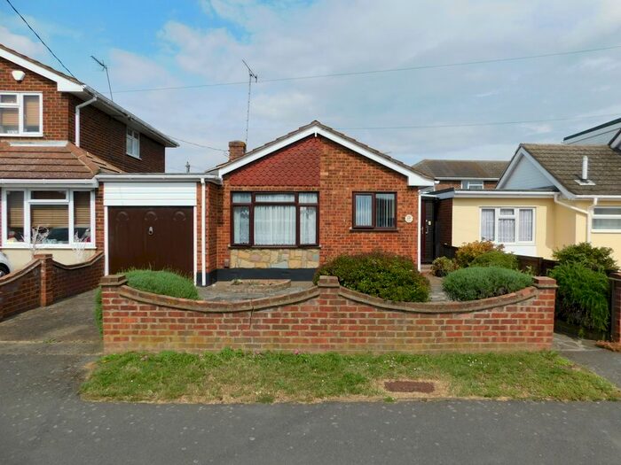 1 Bedroom Detached Bungalow To Rent In Florence Road, Canvey Island, SS8