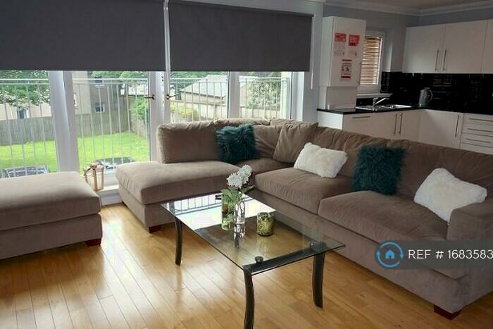 3 Bedroom Flat To Rent In Seaton Place, Aberdeen, AB24