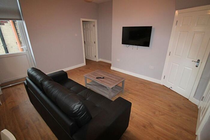 2 Bedroom Flat To Rent In Deuchar Street, Newcastle Upon Tyne, NE2