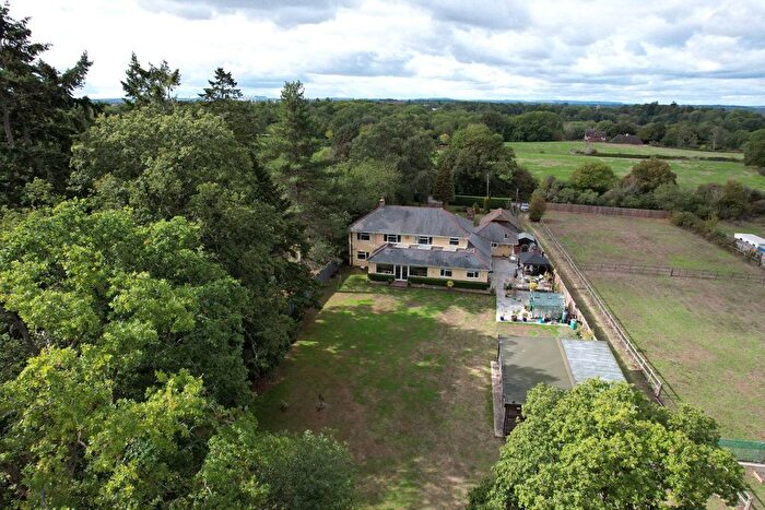 4 Bedroom Equestrian Property For Sale In Rag Hill, Aldermaston, RG7