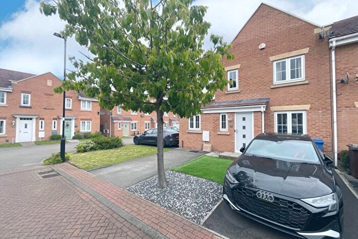 3 Bedroom End Of Terrace House For Sale In Doveholes Drive, Sheffield, S13