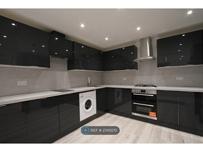 6 Bedroom Terraced House To Rent In Gun Hill Place, Basildon, SS16