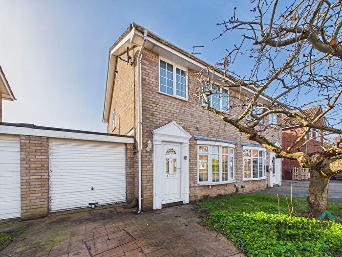 3 Bedroom Semi Detached House To Rent In Fenno Close, Colchester, CO3