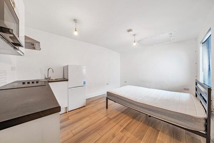 Studio To Rent In Hanover House, Orchard Road, Plumstead, SE18