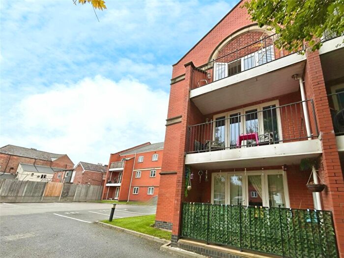 2 Bedroom Flat To Rent In Grants Yard, Burton-on-Trent, Staffordshire, DE14
