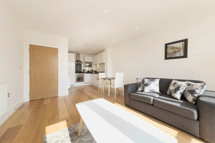 1 Bedroom Apartment To Rent In Caxton Street North, London, E16