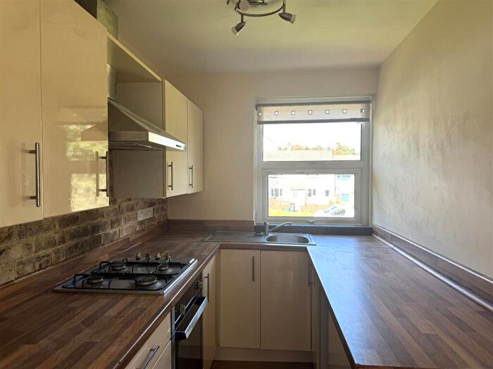 1 Bedroom Flat To Rent In Tregonissey Road, St. Austell, PL25