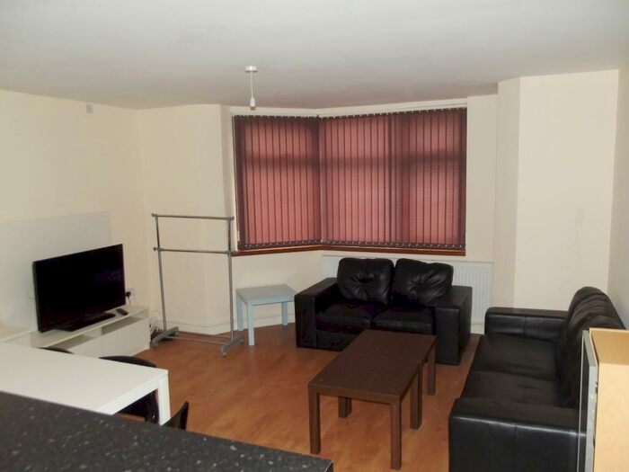 5 Bedroom Apartment To Rent In Egerton Road, Fallowfield, M14