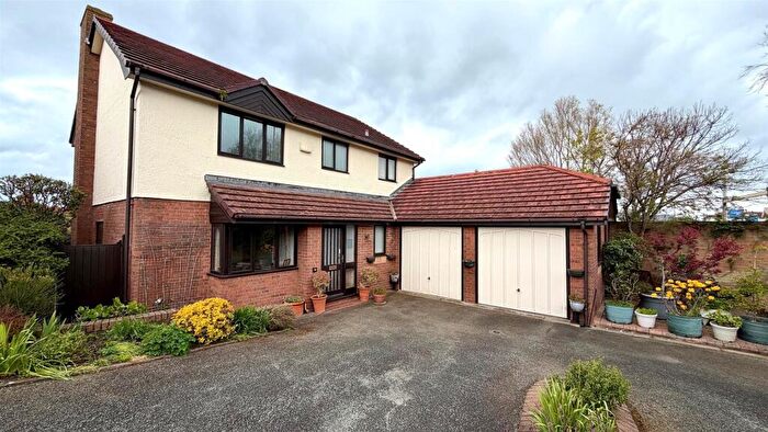 4 Bedroom Detached House For Sale In Marine Gardens, Deganwy, Conwy, LL31