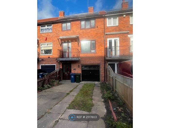 3 Bedroom Terraced House To Rent In Castle Close, Newcastle Upon Tyne, NE3